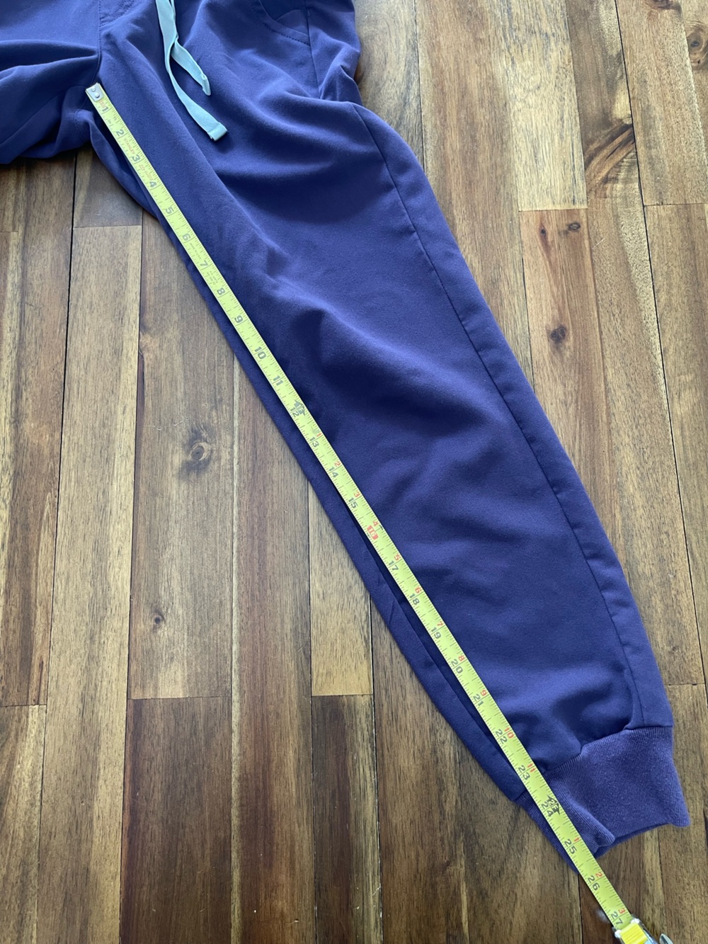 FIGS Purple Scrub Set XXS Rafaela oversized Top and XXS petite Jogger Pants - Picture 4 of 15